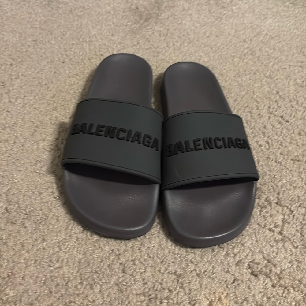 Balenciaga pool slides grey